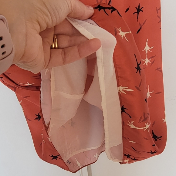 🇧🇷 Satin Like Dress - Picture 4 of 4